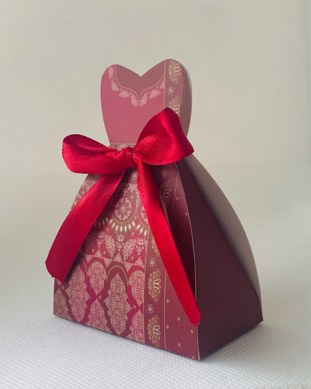 Bride and Groom Wedding Favours - Dark Red Bride /Ivory Groom